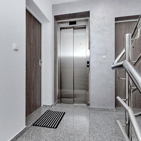 Luxury Apartment Macola Free Beach Parking Makarska Exterior photo